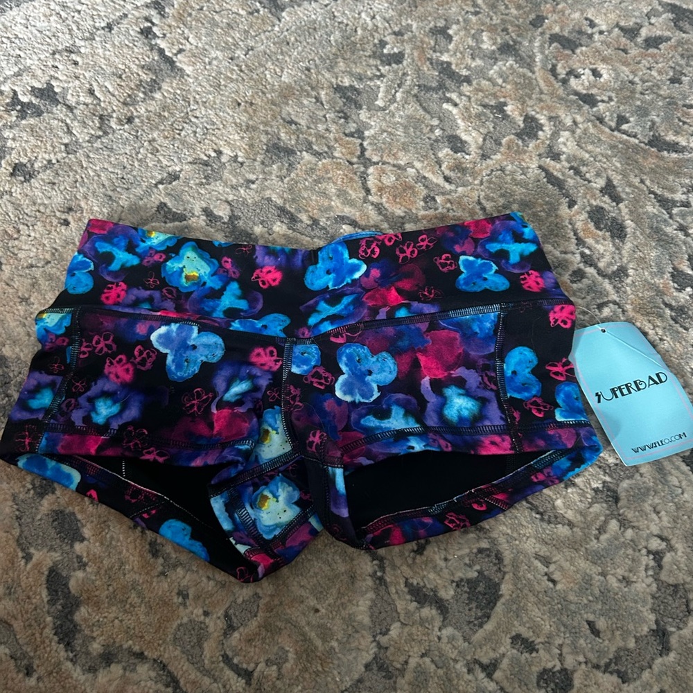 FLEO athletic shorts